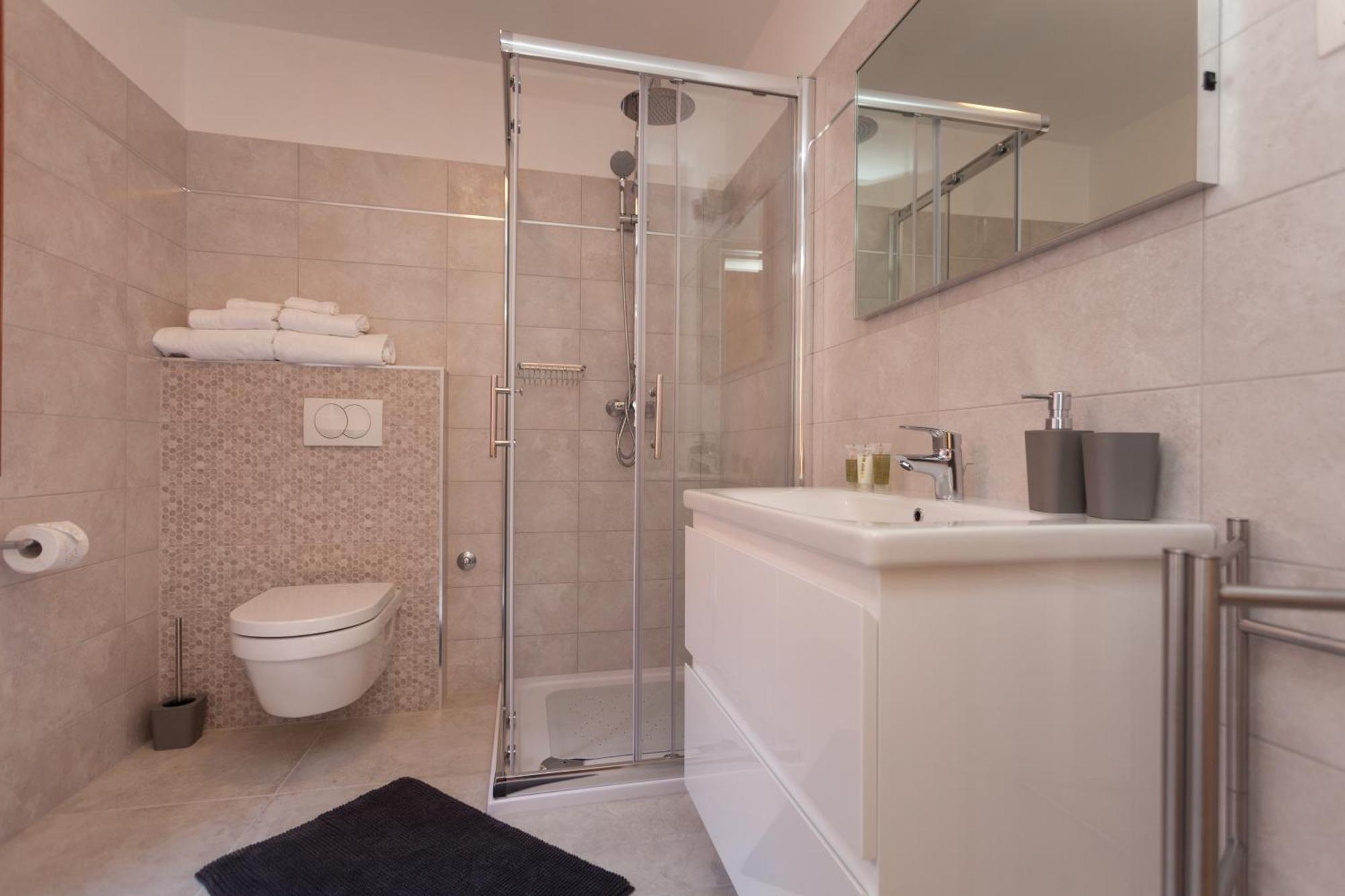 Guesthouse Casa Vittoria Ровінь Екстер'єр фото