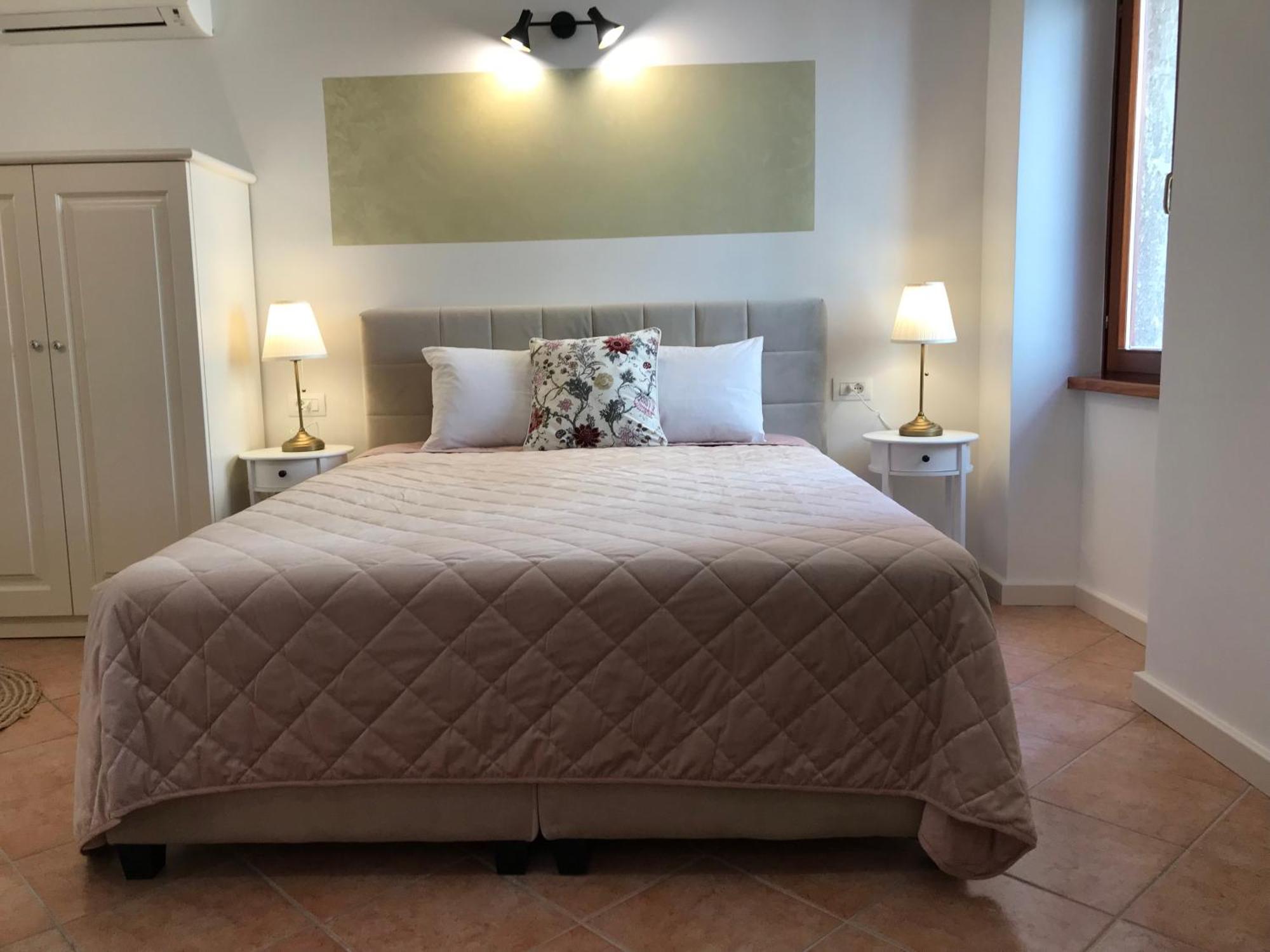 Guesthouse Casa Vittoria Ровінь Екстер'єр фото