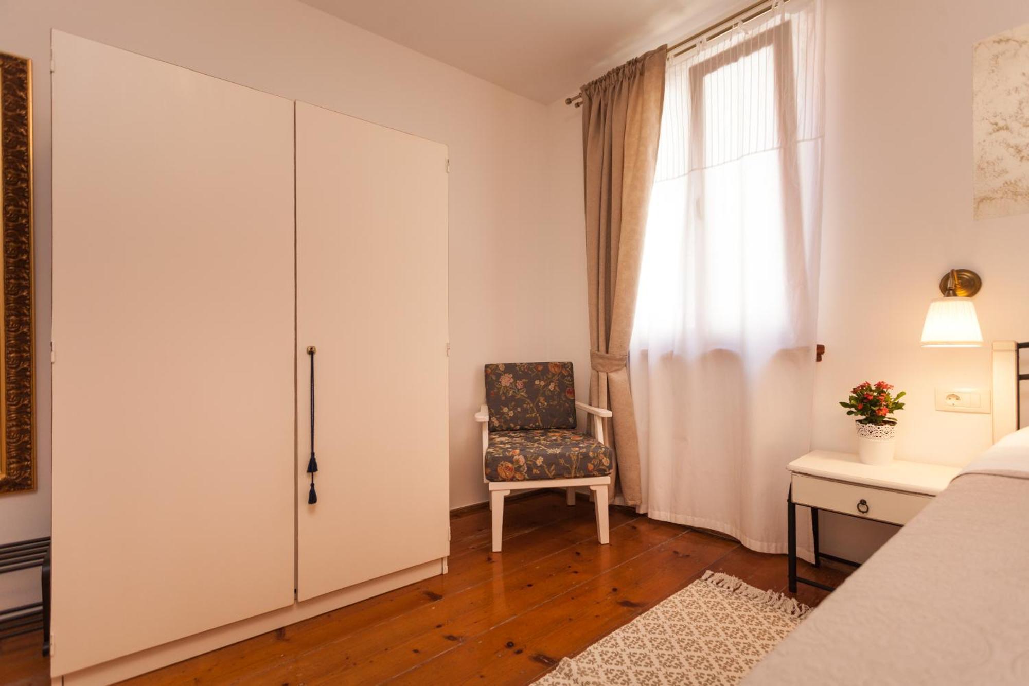 Guesthouse Casa Vittoria Ровінь Екстер'єр фото